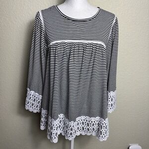 Studio JPR Women's Top Size S Black/White Stripe Lace 3/4 Sleeve Tunic Baby Doll
